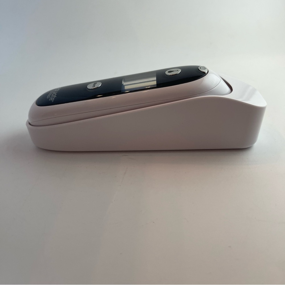 Infrared 1 second in ear digital thermometer - Picture 3 of 14